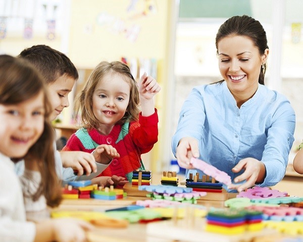 ¿Cuánto dura la carrera de Educación Infantil en España?